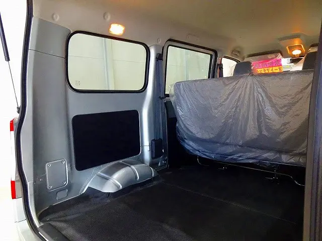 2/5人乗り　5ドア　リアヒーター　プライバシーガラス　リアガラス熱線|マツダ ボンゴバン 5BF-S413Z(4WD)の写真27