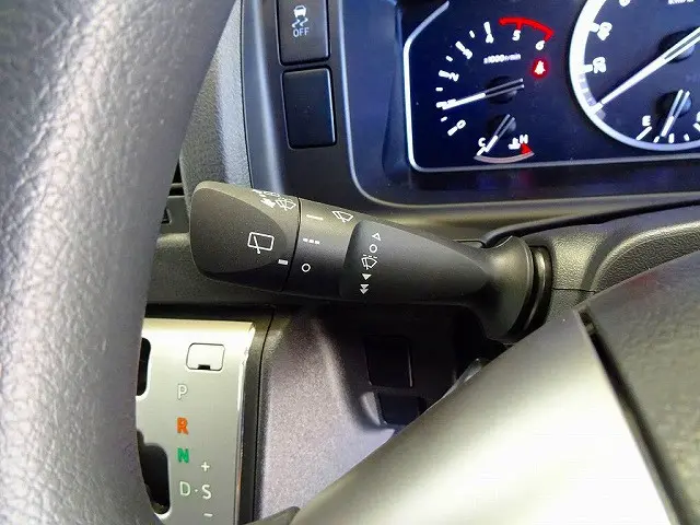 トヨタ ハイエースバン 3DF-GDH206V(4WD)の写真20