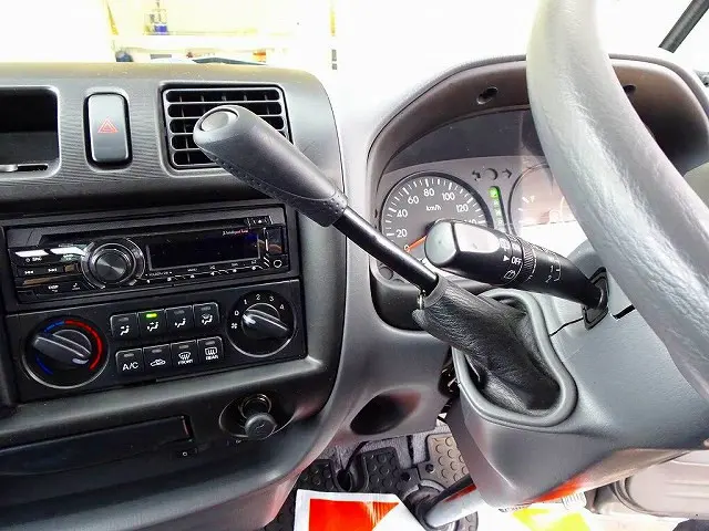 コラムAT　2ペダル|マツダ ボンゴバン DBF-SLP2M(4WD)の写真17