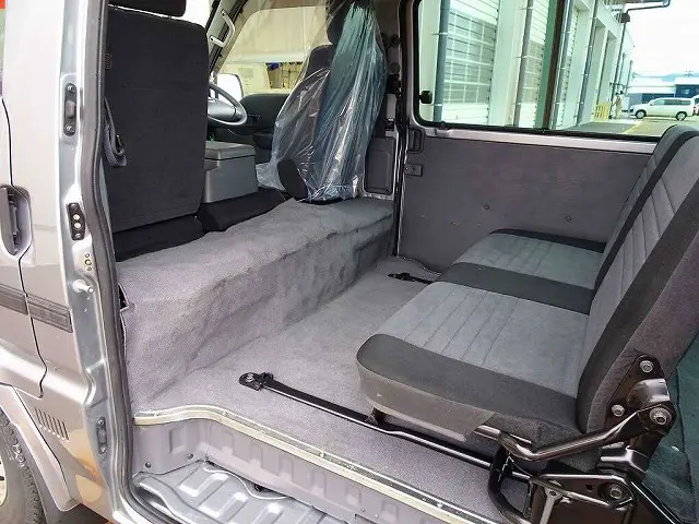 車検証２人乗り(リアシート付/５人乗り要構変)|マツダ ボンゴバン DBF-SLP2M(4WD)の写真25