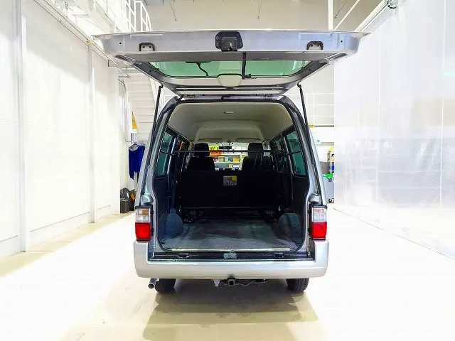 2人乗り 5ドア ハイルーフ　リアガラス熱線　リアバンパー中央けん引用ヒッチメンバー付|マツダ ボンゴバン DBF-SLP2M(4WD)の写真28