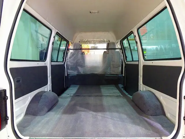 2人乗り 5ドア リアガラス熱線 間仕切りビニールカーテン付 プライバシーガラス|マツダ ボンゴバン ABF-SKP2M(4WD)の写真19