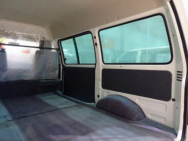 2人乗り 5ドア リアガラス熱線 間仕切りビニールカーテン付 プライバシーガラス|マツダ ボンゴバン ABF-SKP2M(4WD)の写真23
