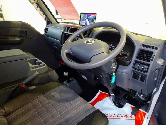 AC　PS　PW　SRS　ABS　キーレス　左ミラー電動角度調整　社外ポータブルナビ/バックカメラ連動/ワンセグTV(CN-G1300VD)　ETC　バックモニター　ドライブレコーダー|マツダ ボンゴバン DBF-SLP2M(4WD)の写真5