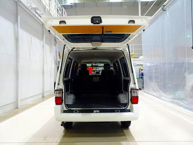 2/5人乗り　5ドア　リアガラス3面スモーク貼り　リアガラス熱線|マツダ ボンゴバン DBF-SLP2M(4WD)の写真29