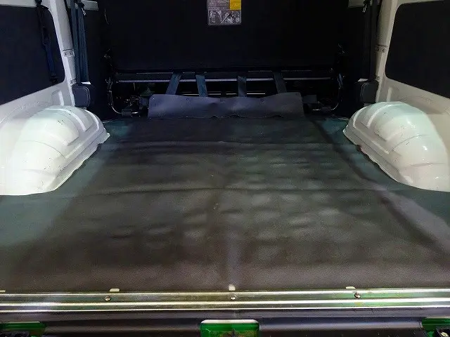 2/5人乗り　5ドア　間仕切りカーテン付　リアガラス3面プライバシーガラス　リアガラス熱線　|マツダ ボンゴバン DBF-SLP2M(4WD)の写真26