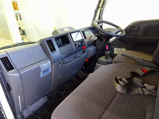 いすゞ エルフ 2RG-NKS88A(4WD)の写真7