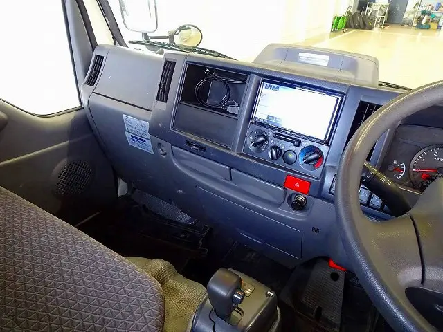 いすゞ エルフ 2RG-NKS88A(4WD)の写真9