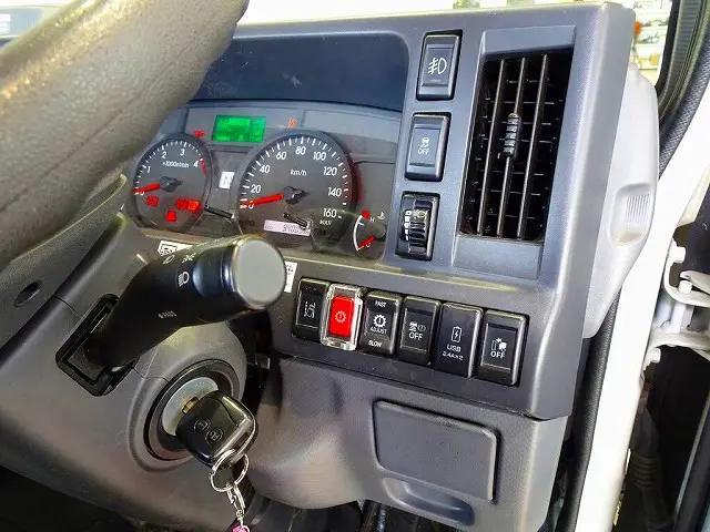 いすゞ エルフ 2RG-NKS88A(4WD)の写真18