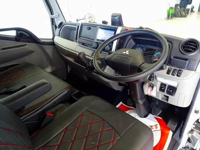 AC　PS　PW　SRS　ABS　キーレス　左電格ミラー　運転席肘掛け　社外メモリーナビ/フルセグTV/DVD(AVIC-RZ810)　ETC　ドライブレコーダー　インパネ5MT|三菱 キャンター 2RG-FBA20(2WD)の写真5