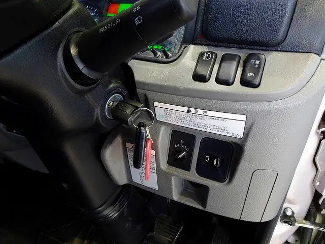 三菱 キャンター 2RG-FBA20(2WD)の写真18