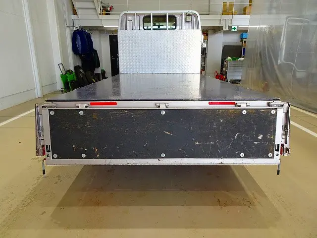 荷台内寸：311×161×38　三方開　床鉄板張り　アオリ三方上部アルミ縞鋼板張り　前立てアルミ縞鋼板張り　鳥居LED作業灯1個　リアアオリチェーン2個|三菱 キャンター 2RG-FBA20(2WD)の写真31