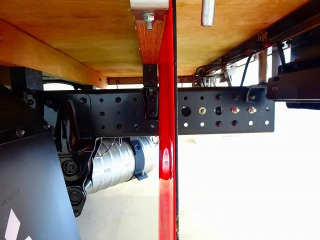 燃料タンク70L　シャーシは 錆止め/マフラー塗装 仕上げに力を入れています。|三菱 キャンター 2RG-FBA20(2WD)の写真38