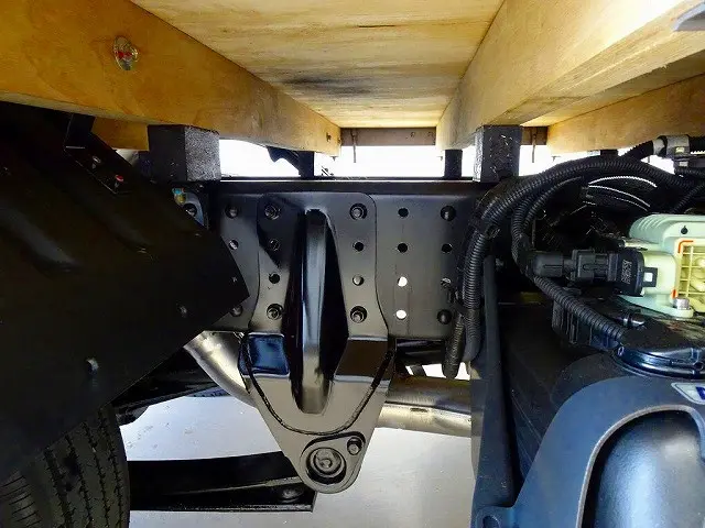燃料タンク70L　シャーシは 錆止め/マフラー塗装 仕上げに力を入れています。|三菱 キャンター 2RG-FBA20(2WD)の写真42