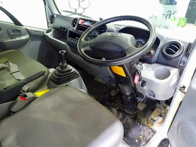 トヨタ トヨエース LDF-KDY281(4WD)の写真5
