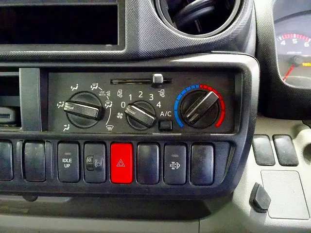 トヨタ トヨエース LDF-KDY281(4WD)の写真12