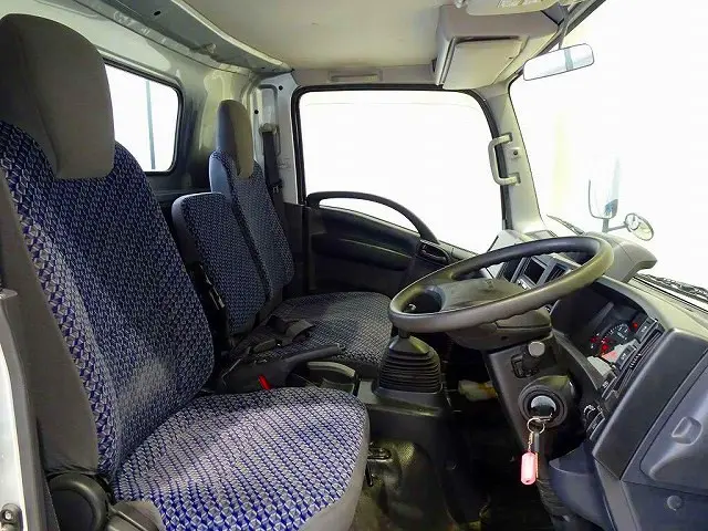 いすゞ エルフ 2RG-NPS88AR(4WD)の写真6