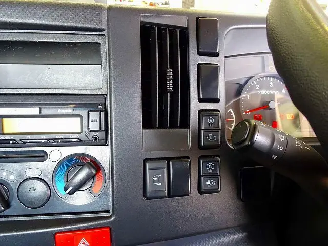 いすゞ エルフ 2RG-NPS88AR(4WD)の写真12