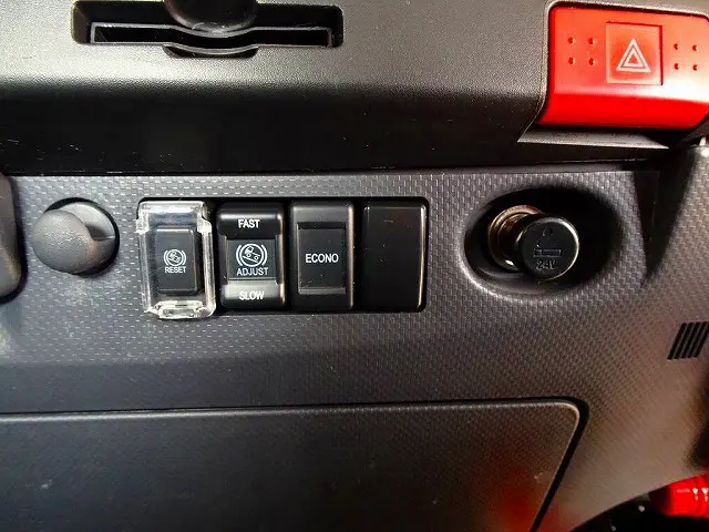 いすゞ エルフ 2RG-NPS88AR(4WD)の写真13