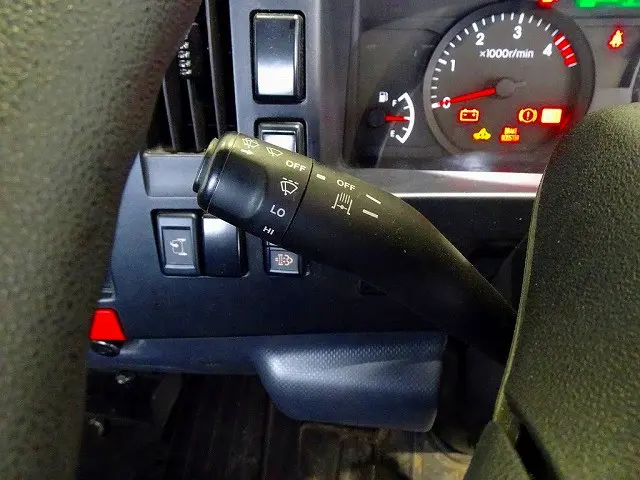 いすゞ エルフ 2RG-NPS88AR(4WD)の写真17