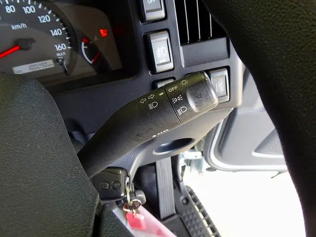 いすゞ エルフ 2RG-NPS88AR(4WD)の写真19