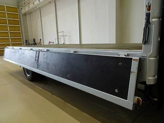 荷台内寸:436×208×38 三方開 左右セイコーラック リアアオリ内鉄板張り リアアオリチェーン2個 前立て鳥居左右角出し/枕木取付(ボルト止め脱着可)|いすゞ エルフ 2RG-NPS88AR(4WD)の写真25