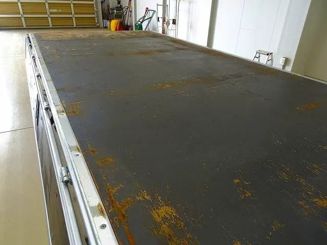 荷台内寸:436×208×38 三方開 左右セイコーラック リアアオリ内鉄板張り リアアオリチェーン2個 前立て鳥居左右角出し/枕木取付(ボルト止め脱着可)|いすゞ エルフ 2RG-NPS88AR(4WD)の写真26