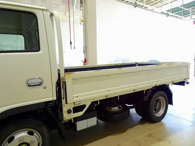 いすゞ エルフ 2RG-NJR88A(2WD)の写真21