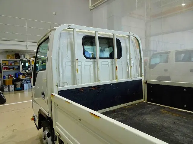 いすゞ エルフ 2RG-NJR88A(2WD)の写真23