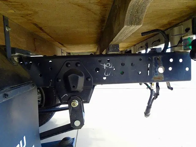 いすゞ エルフ 2RG-NJR88A(2WD)の写真30
