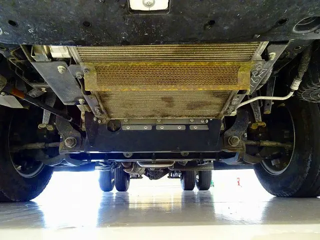 いすゞ エルフ 2RG-NJR88A(2WD)の写真32
