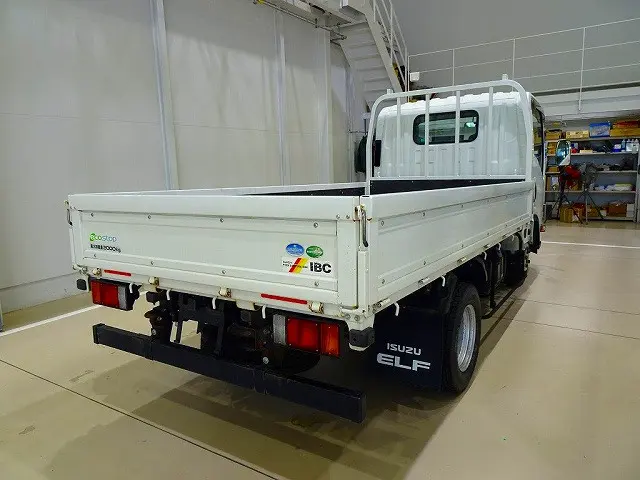 いすゞ エルフ TRG-NLR85AN(2WD)の写真3