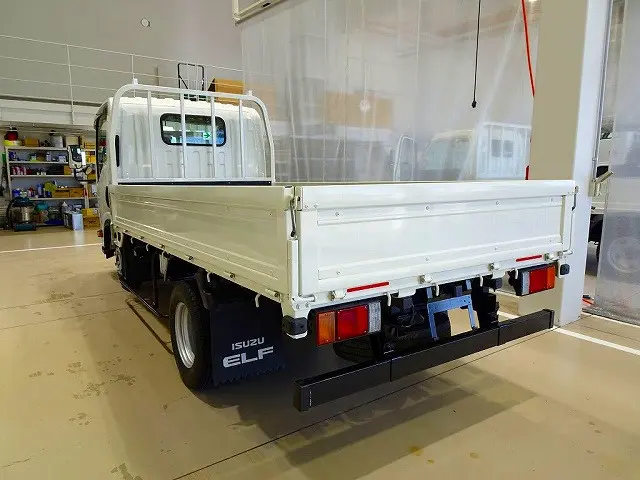 お問合せ管理No.A098　H29 エルフ 2t FFL 標準セミロング 平ボディ 総重量5t未満|いすゞ エルフ TRG-NLR85AN(2WD)の写真4