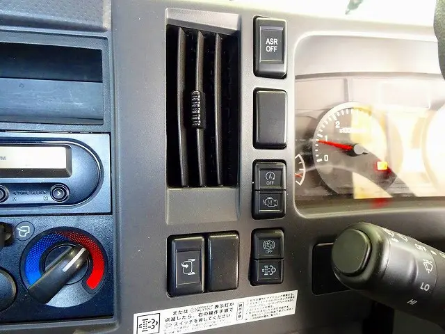 いすゞ エルフ TRG-NLR85AN(2WD)の写真12