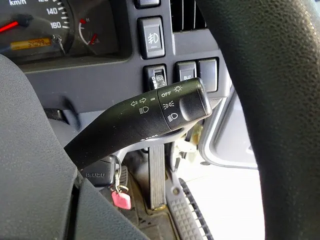 いすゞ エルフ TRG-NLR85AN(2WD)の写真19