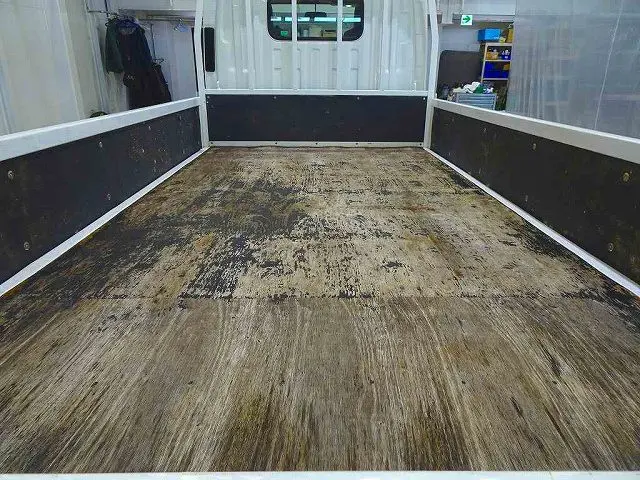 いすゞ エルフ TRG-NLR85AN(2WD)の写真20