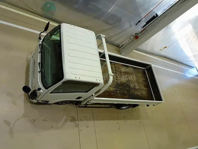 いすゞ エルフ TRG-NLR85AN(2WD)の写真27