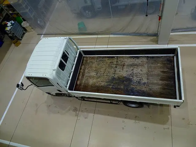 いすゞ エルフ TRG-NLR85AN(2WD)の写真28