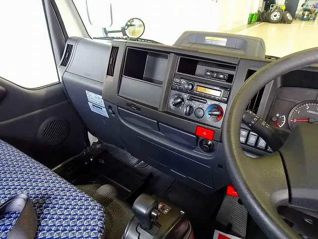 AC　PS　PW　SRS　ABS　キーレス　左電格ミラー/ヒーター　Bluetooth　ETC　ルームミラー式バックモニター　アドブルー　フロアAT　2ペダル|日産 アトラス 2RG-AHS88A(4WD)の写真9