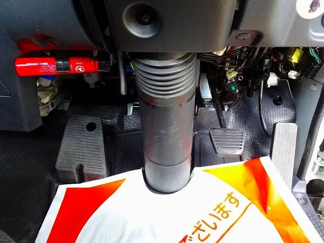 フロアAT　2ペダル|日産 アトラス 2RG-AHS88A(4WD)の写真16