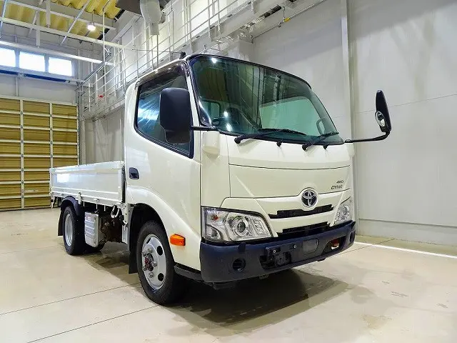 トヨタ ダイナ 2KG-XZU675(4WD)の写真2
