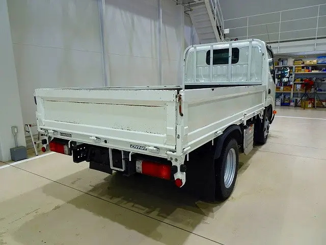 トヨタ ダイナ 2KG-XZU675(4WD)の写真3