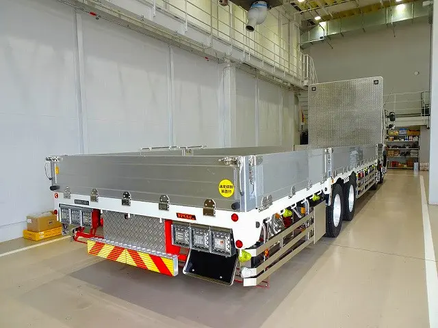 お問合せ管理No.A121 R1 プロフィア 13.5t 4軸 アルミブロック 平ボデー 総輪エアサス 410ps|日野 プロフィア 2DG-FW1EHJ(8x4)の写真3