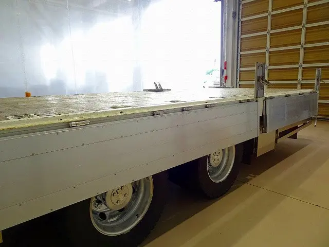 荷台内寸:955×240×38 山田車体工業 七方開 アルミアオリ 支柱脱着可 ステンレスヒンジ 床フック15対 落とし込みフック9対 前立てアルミ縞鋼板張り/LED作業灯2個|日野 プロフィア 2DG-FW1EHJ(8x4)の写真29