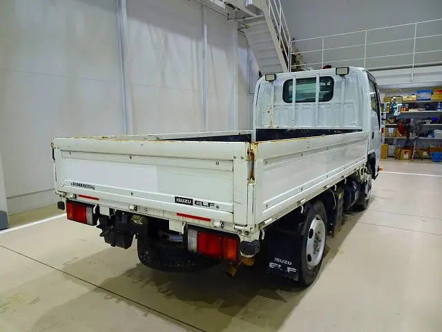 いすゞ エルフ TRG-NHS85A(4WD)の写真3