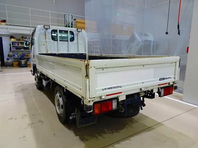 いすゞ エルフ TRG-NHS85A(4WD)の写真4