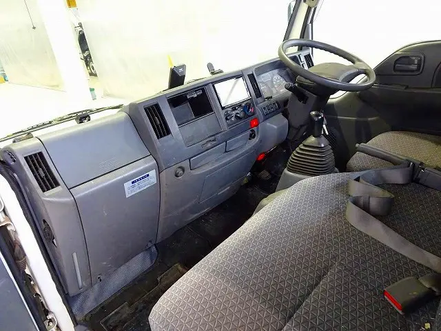 いすゞ エルフ TRG-NHS85A(4WD)の写真7