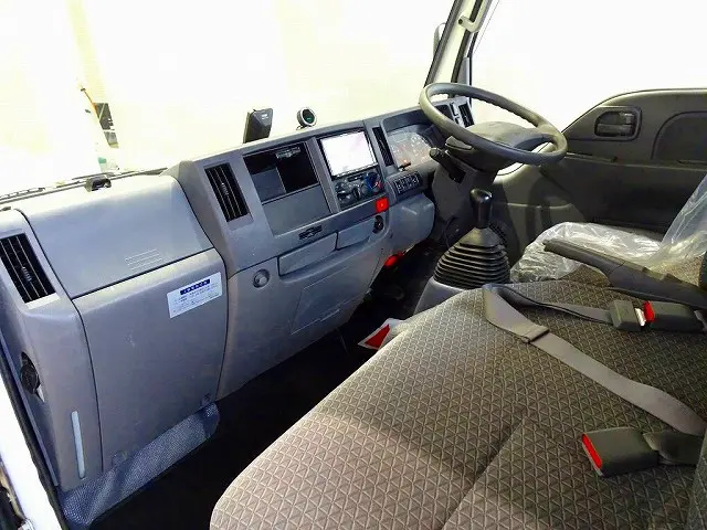 AC PS PW SRS ABS キーレス 左電格ミラー 社外メモリーナビ/Bluetooth(NR-MZ005) ETC バックモニター ターボ 坂道発進補助装置 アイドリングストップ モービルアイ|いすゞ エルフ TRG-NHS85A(4WD)の写真7