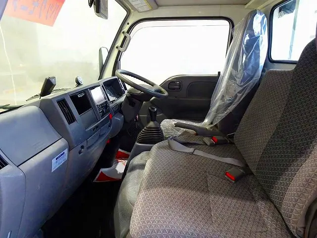 AC PS PW SRS ABS キーレス 左電格ミラー 社外メモリーナビ/Bluetooth(NR-MZ005) ETC バックモニター ターボ 坂道発進補助装置 アイドリングストップ モービルアイ|いすゞ エルフ TRG-NHS85A(4WD)の写真8