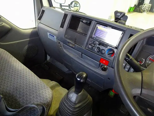 いすゞ エルフ TRG-NHS85A(4WD)の写真9